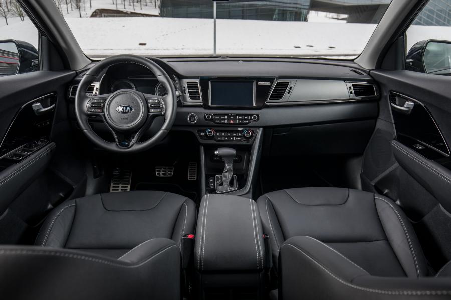Торпедо Kia Niro Plug-In Hybrid (DE) 2017 года  (WW) (фото 26 из 45)